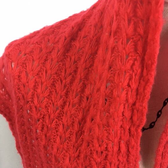 Infinity Scarf Red - Picture 9 of 12
